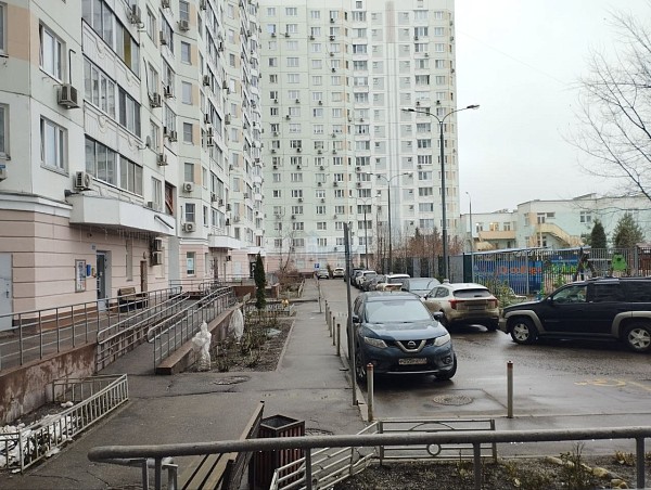 Академика Опарина 4к1 однушка 54м. Академика Опарина 4к1 однушка 54м.