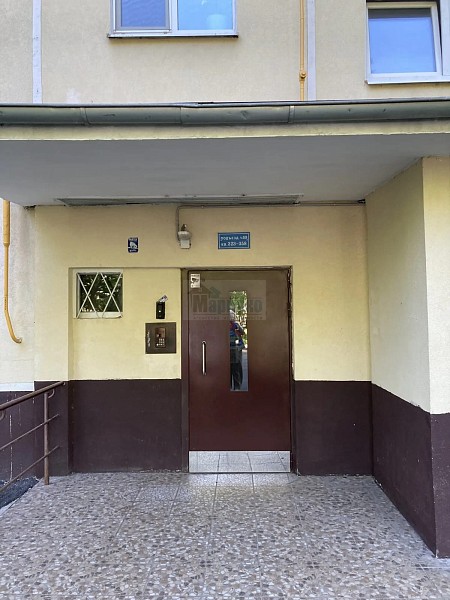 Дубнинская 16к5  трёшка